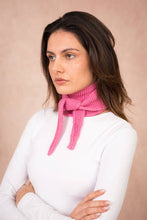 Lade das Bild in den Galerie-Viewer, Dreieckstuch Sophie mit Merinowolle & Kaschmir
