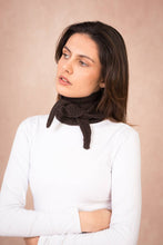 Lade das Bild in den Galerie-Viewer, Dreieckstuch Sophie mit Merinowolle & Kaschmir
