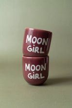 Lade das Bild in den Galerie-Viewer, Becher "MOON GIRL"
