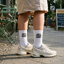 Lade das Bild in den Galerie-Viewer, Tennissocken "NOT YOUR BABE"
