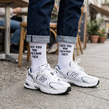 Lade das Bild in den Galerie-Viewer, Tennissocken "FUCK YOU YOU FUCKING FUCK"
