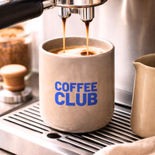 Lade das Bild in den Galerie-Viewer, Becher  COFFEE CLUB
