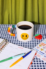 Lade das Bild in den Galerie-Viewer, Becher mit Smiley
