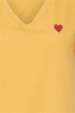 ICHI Shirt gelb mit rotem Herz links Brusthöhe
