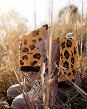 Lade das Bild in den Galerie-Viewer, Tennissocken LEOPARD
