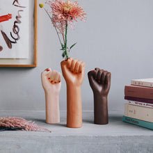 Lade das Bild in den Galerie-Viewer, Girlpower Vase klein
